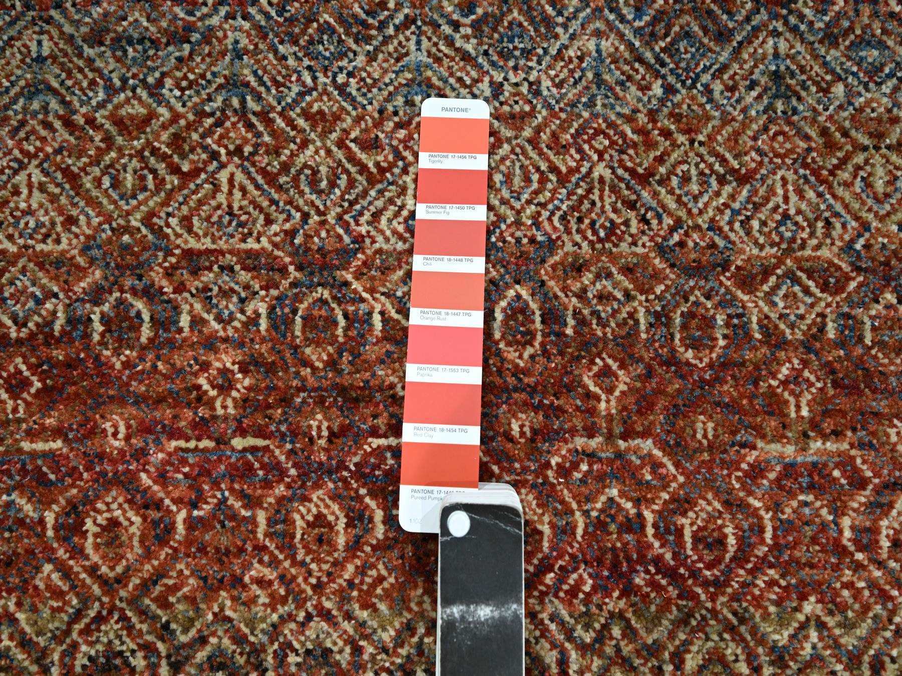 Modern / Contemporary hand-knotted wool runner in Red, 2'7" x 9'11" — SKU O076399 (view 4)