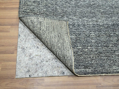 Agra Modern / Contemporary hand-knotted wool rug in Gray, 9'2" x 12'1" — SKU O076426 (view 4)