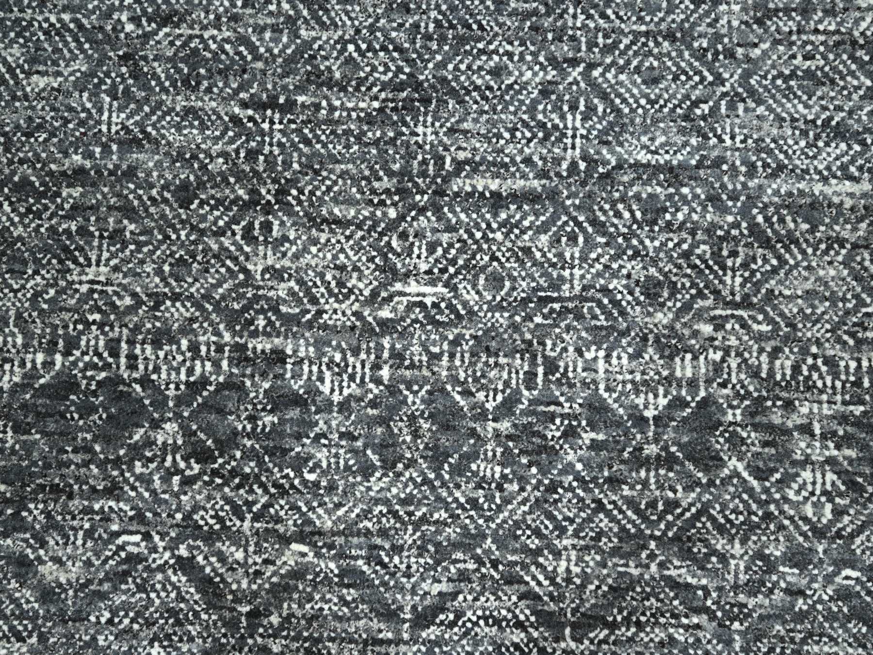 Agra Modern / Contemporary hand-knotted wool rug in Gray, 9'2" x 12'1" — SKU O076426 (view 8)