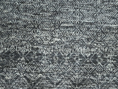 Agra Modern / Contemporary hand-knotted wool rug in Gray, 9'2" x 12'1" — SKU O076426 (view 8)