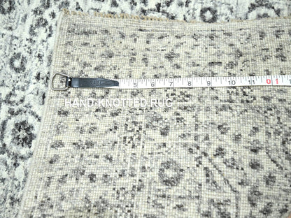 Mamluk Mamluk hand-knotted wool runner in Ivory, 2'7" x 12' — SKU O076437 (view 7)