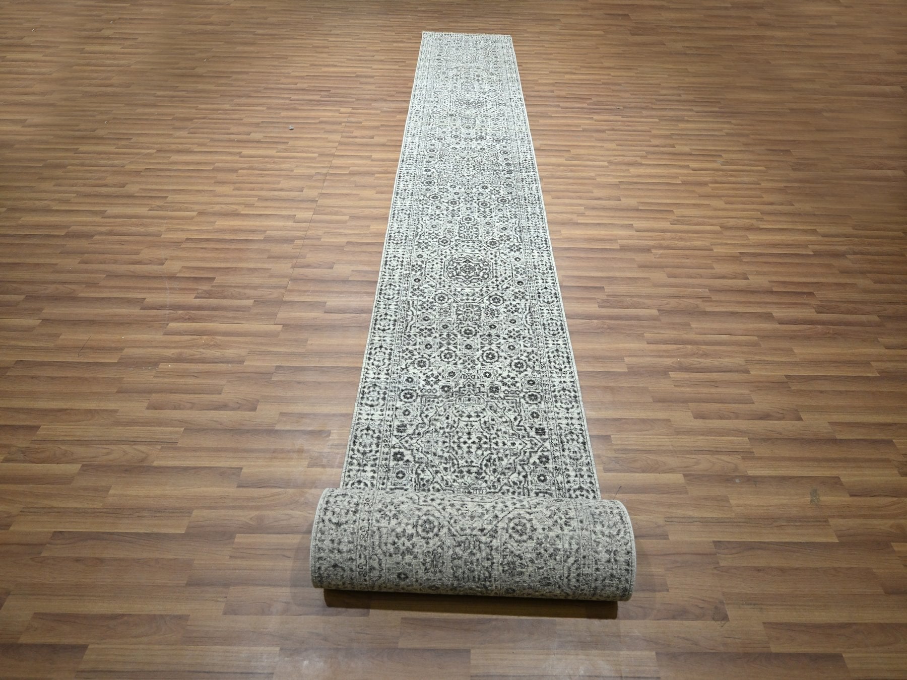 Mamluk Mamluk hand-knotted wool runner in Ivory, 2'8" x 26' — SKU O076438 (view 2)