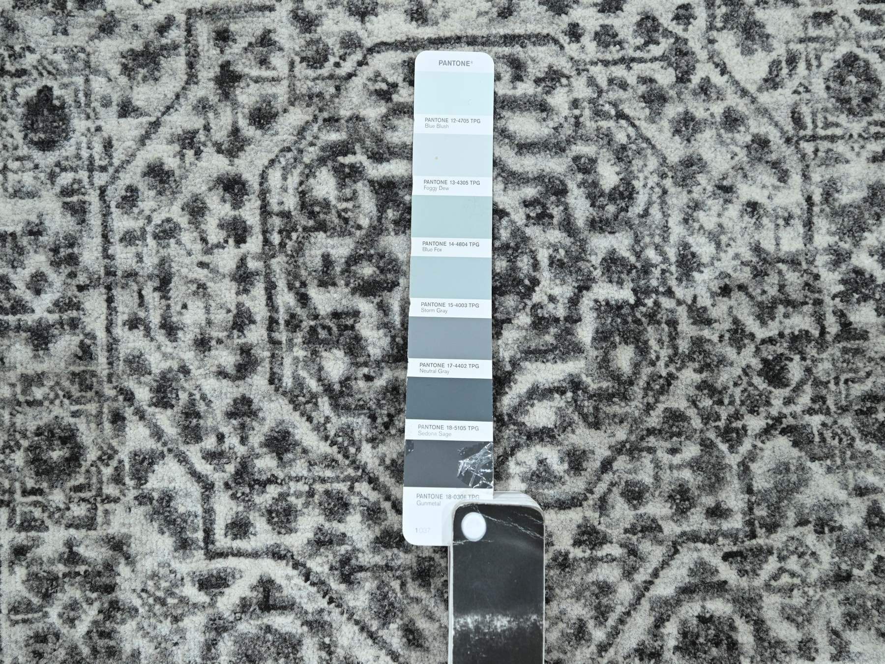 Mamluk Mamluk hand-knotted wool runner in Ivory, 2'6" x 30' — SKU O076439 (view 4)