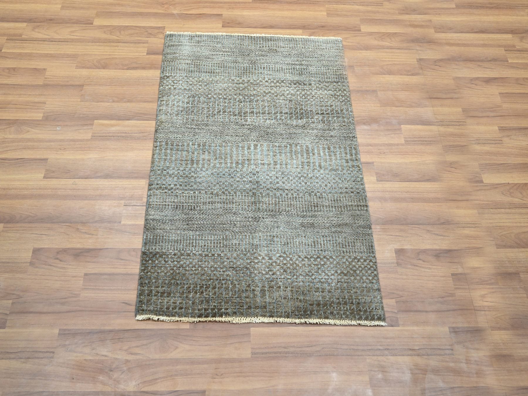 Brown 2'0" x 3'0" Modern and Contemporary Hand knotted Wool Rug - Sku: O076445