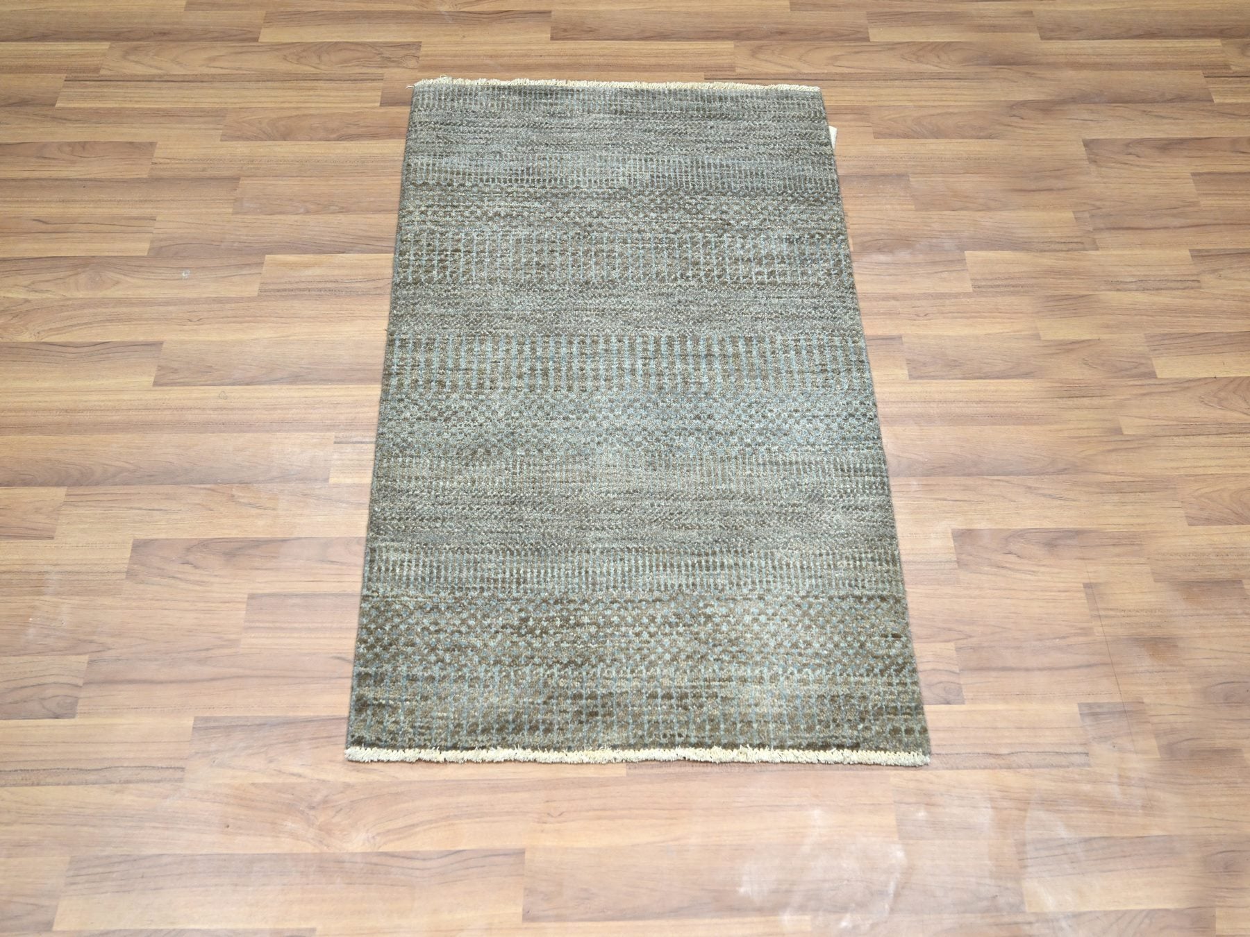 Brown 2'0" x 3'0" Modern and Contemporary Hand knotted Wool Rug - Sku: O076446