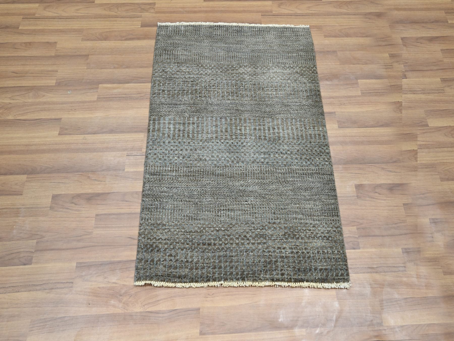Brown 2'0" x 3'0" Modern and Contemporary Hand knotted Wool Rug - Sku: O076447
