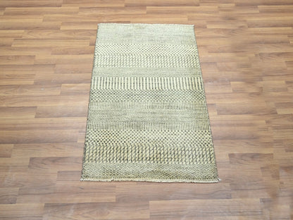 Beige 2'0" x 3'0" Modern and Contemporary Hand knotted Wool/Silk Rug - Sku: O076454