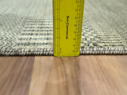 Beige 2'0" x 3'0" Modern and Contemporary Hand knotted Wool/Silk Rug - Sku: O076454