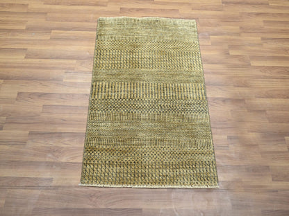 Brown 2'0" x 3'0" Modern and Contemporary Hand knotted Wool/Silk Rug - Sku: O076464