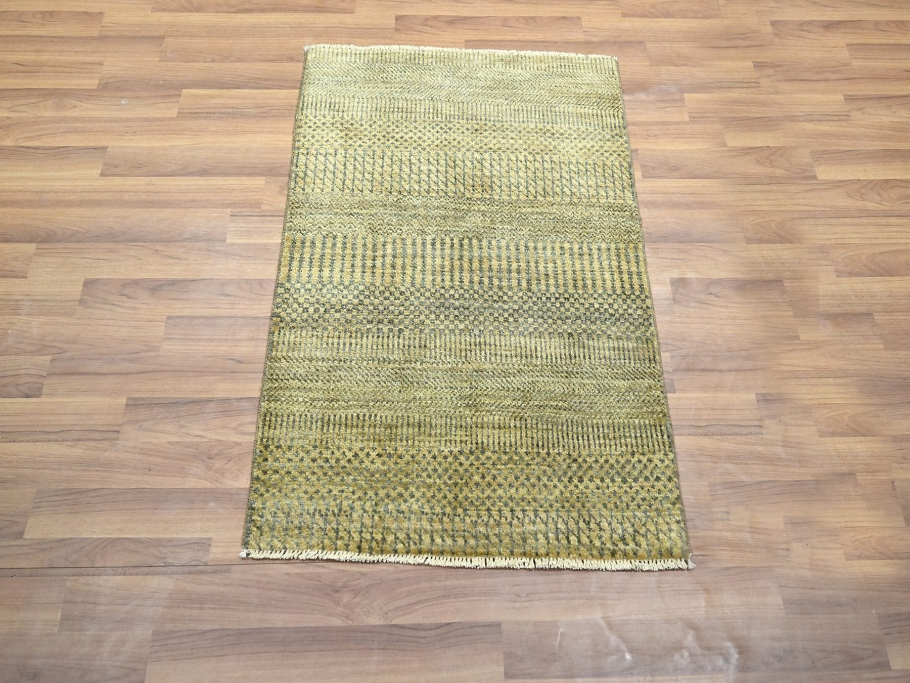 Brown 2'0" x 3'0" Modern and Contemporary Hand knotted Wool/Silk Rug - Sku: O076466
