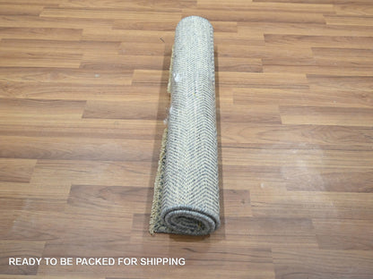 Black 2'0" x 3'0" Modern and Contemporary Hand knotted Wool/Silk Rug - Sku: O076475