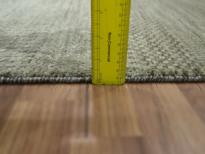 Brown 2'0" x 3'0" Modern and Contemporary Hand knotted Wool/Silk Rug - Sku: O076479