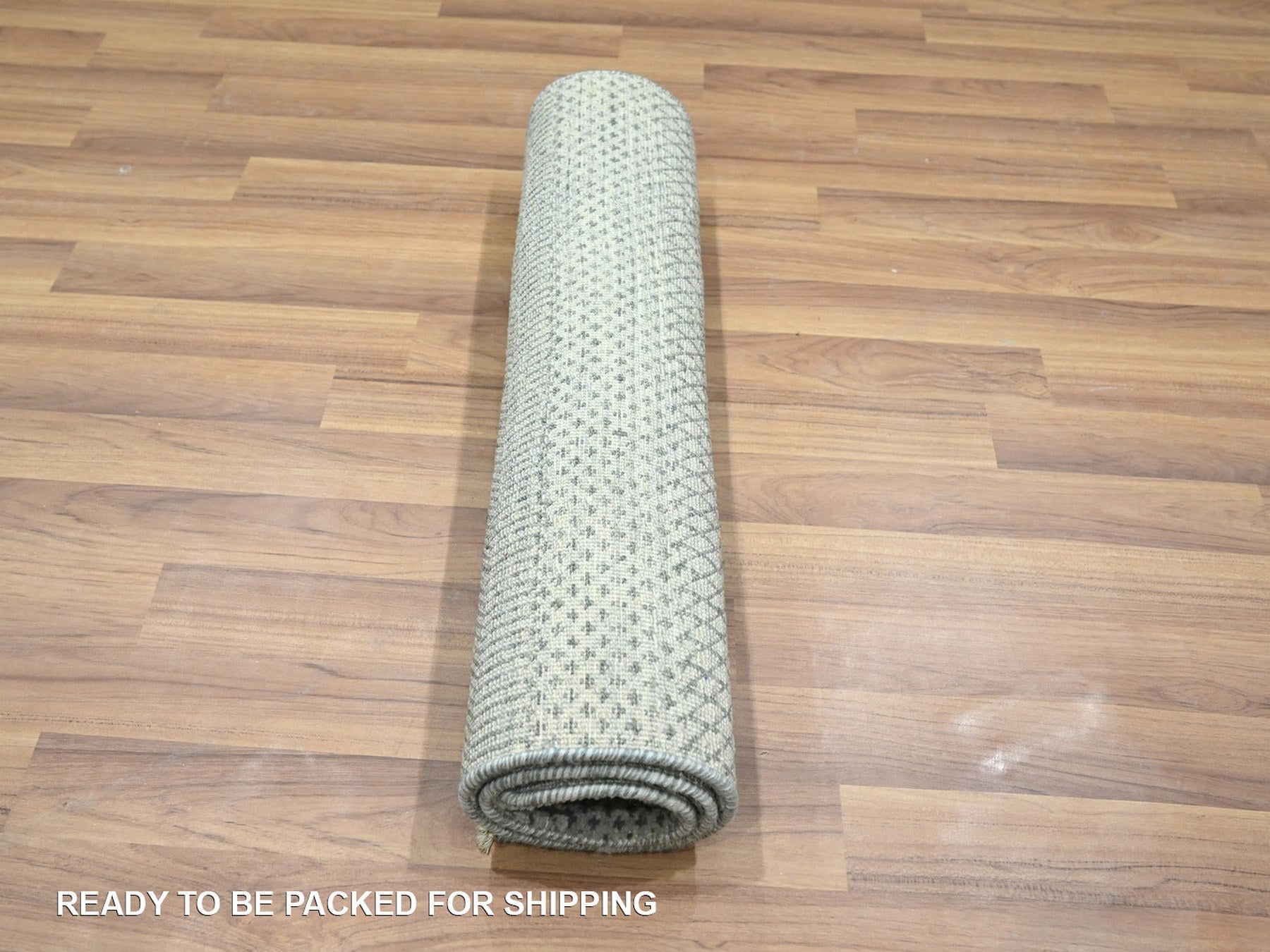 Modern / Contemporary hand-knotted wool/silk rug in Gray, 2' x 3' — SKU O076491 (view 5)