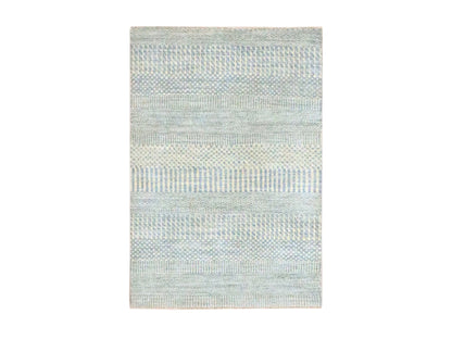 Modern / Contemporary hand-knotted wool/silk rug in Gray, 2' x 3' — SKU O076492