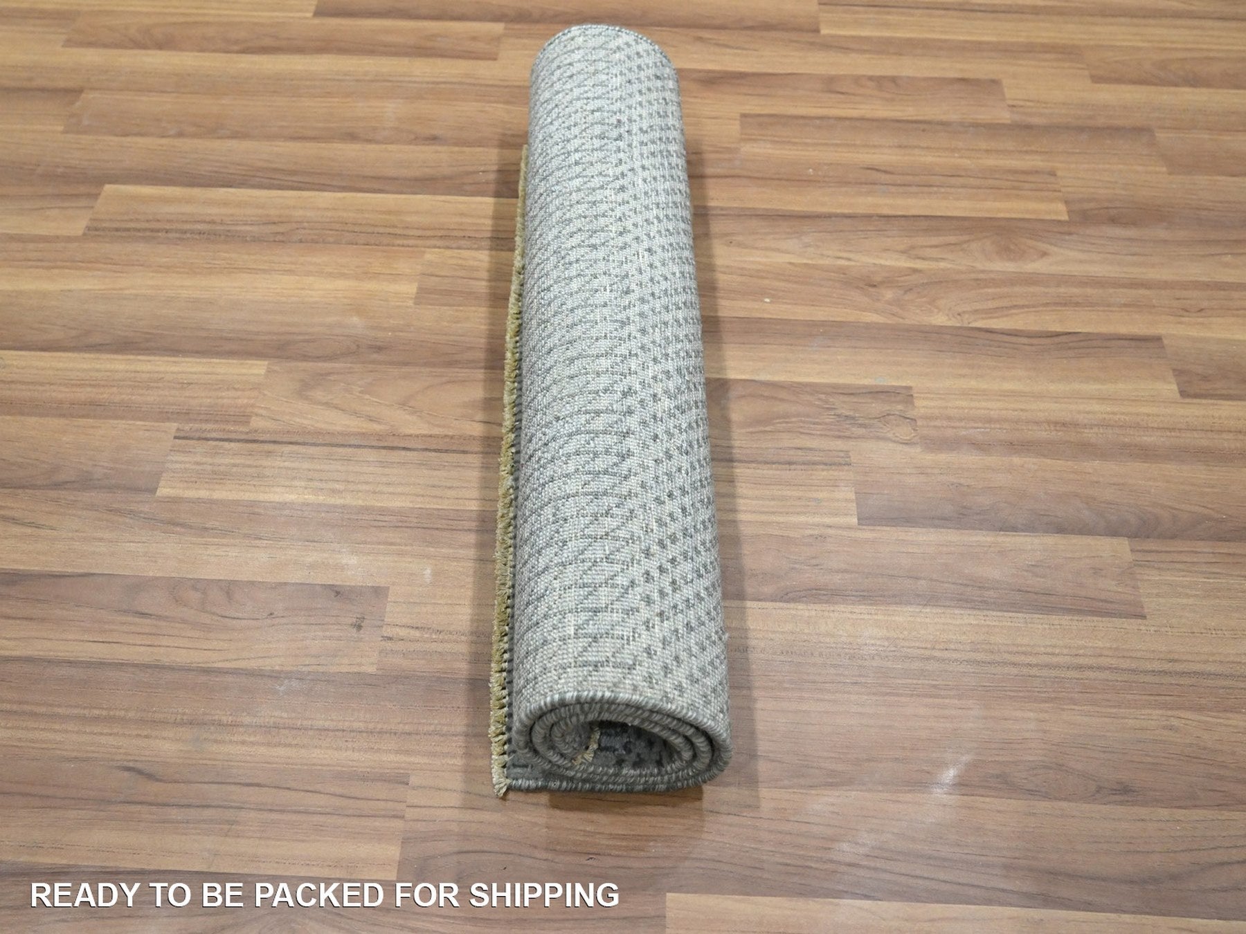 Modern / Contemporary hand-knotted wool/silk rug in Gray, 2' x 3' — SKU O076492 (view 5)