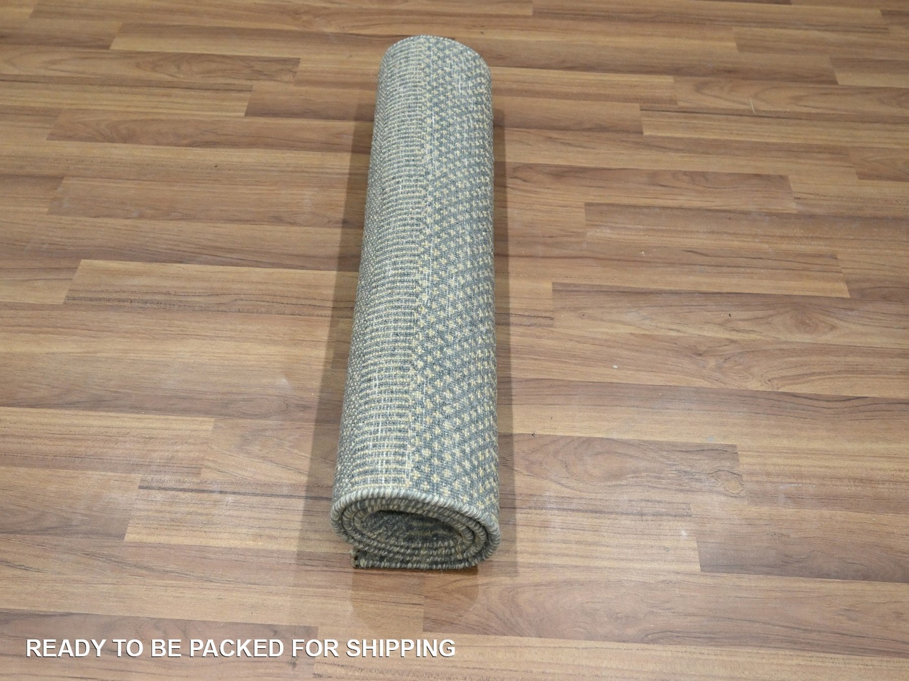 Modern / Contemporary hand-knotted wool/silk rug in Gray, 2' x 3' — SKU O076493 (view 5)