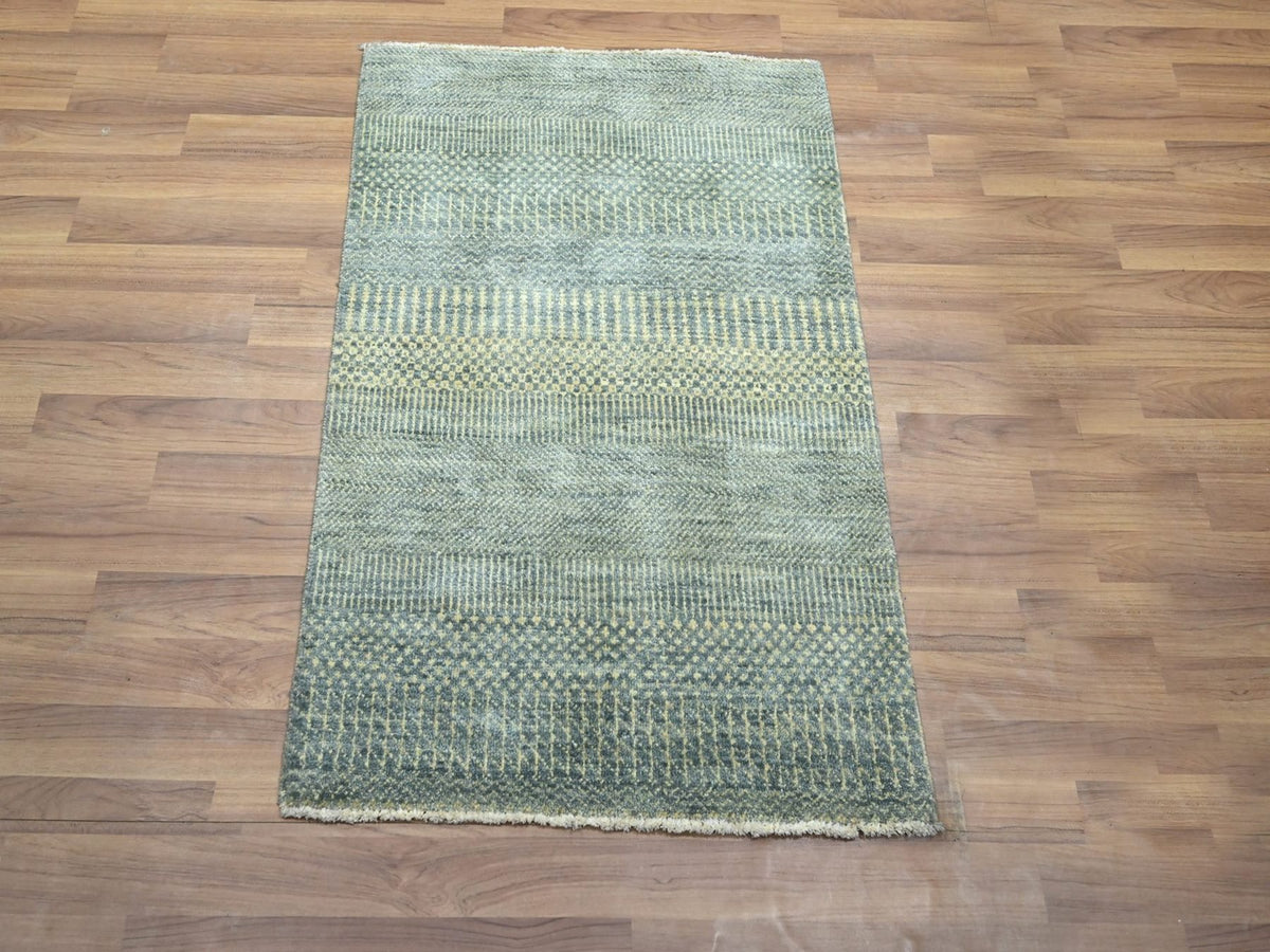 Modern / Contemporary hand-knotted wool/silk rug in Gray, 2' x 3' — SKU O076494 (view 2)