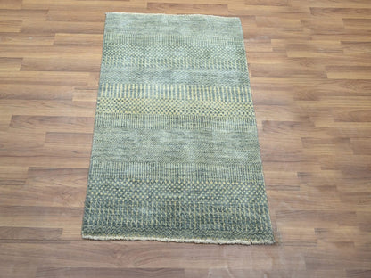 Modern / Contemporary hand-knotted wool/silk rug in Gray, 2' x 3' — SKU O076494 (view 2)