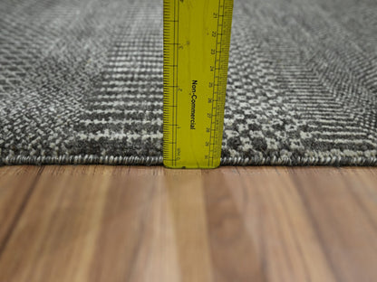 Grey 2'0" x 3'0" Modern and Contemporary Hand knotted Wool/Silk Rug - Sku: O076505