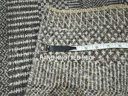 Grey 2'0" x 3'0" Modern and Contemporary Hand knotted Wool/Silk Rug - Sku: O076505