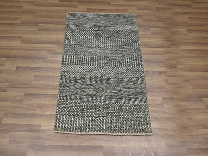 Brown 2'0" x 3'0" Modern and Contemporary Hand knotted Wool/Silk Rug - Sku: O076507