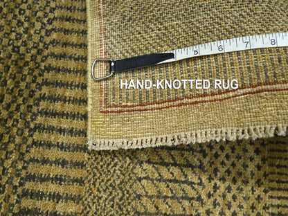 Brown 2'0" x 3'0" Modern and Contemporary Hand knotted Wool/Silk Rug - Sku: O076515