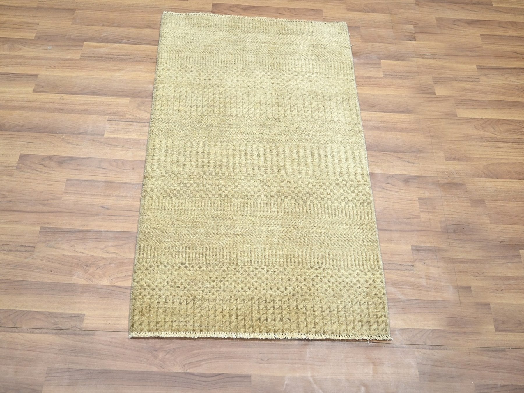Brown 2'0" x 3'0" Modern and Contemporary Hand knotted Wool/Silk Rug - Sku: O076518
