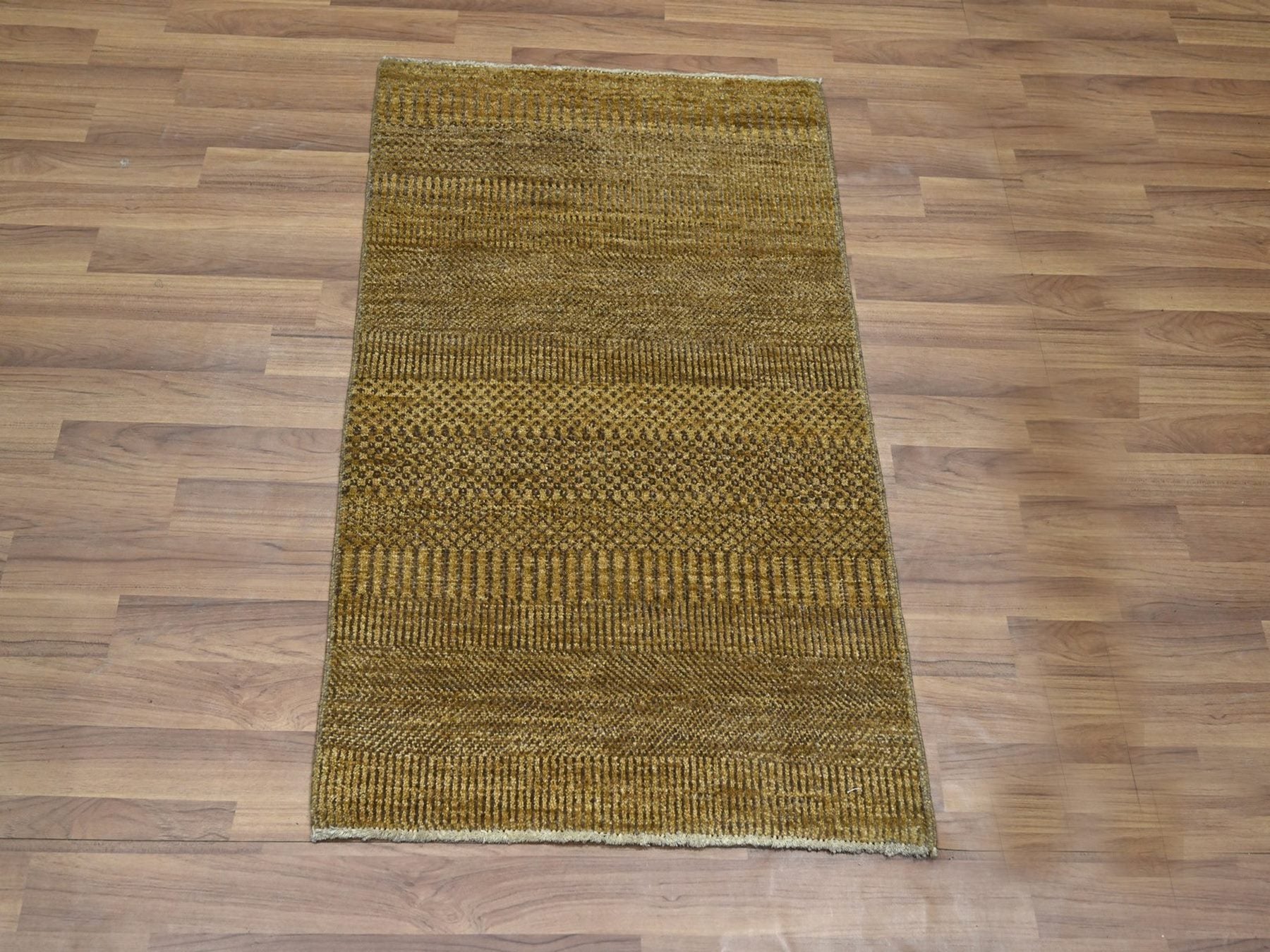 Brown 2'0" x 3'0" Modern and Contemporary Hand knotted Wool/Silk Rug - Sku: O076532