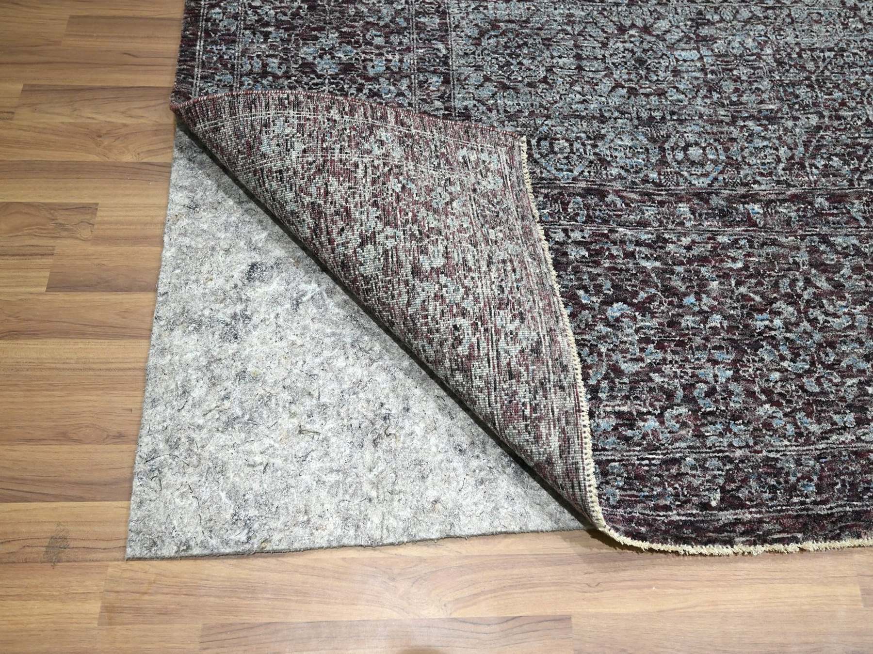Mamluk Mamluk hand-knotted wool rug in Red, 9' x 12'2" — SKU O076550 (view 4)