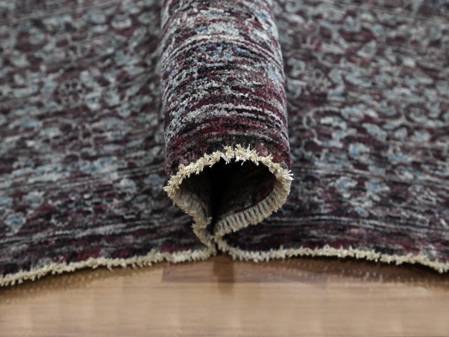 Mamluk Mamluk hand-knotted wool rug in Red, 9' x 12'2" — SKU O076550 (view 5)
