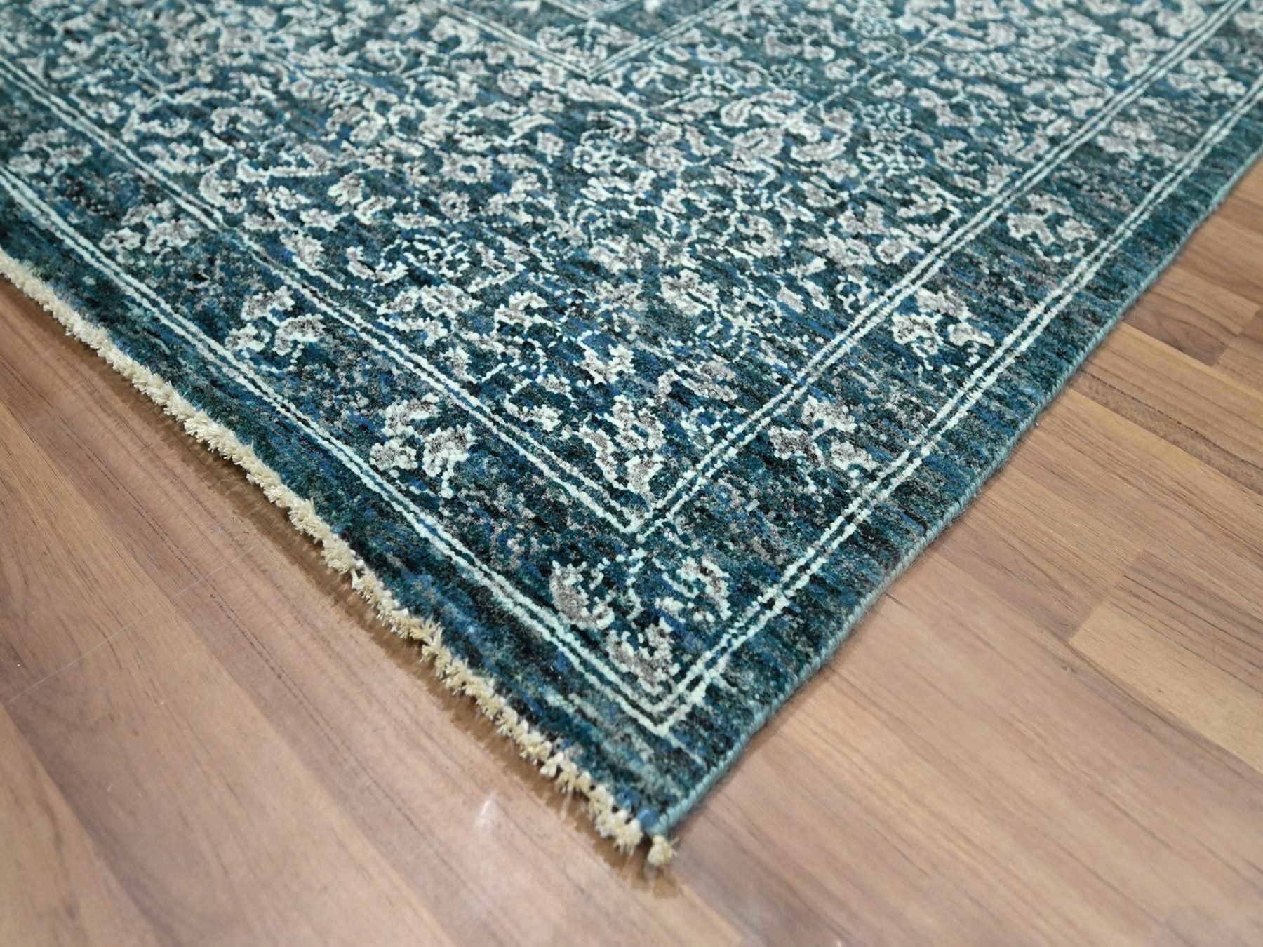 Mamluk Mamluk hand-knotted wool rug in Teal, 7'11" x 10'3" — SKU O076551 (view 6)