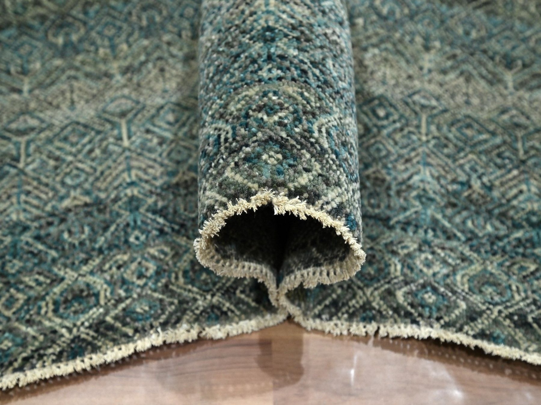 Modern / Contemporary hand-knotted wool rug in Teal, 8'1" x 10' — SKU O076569 (view 5)