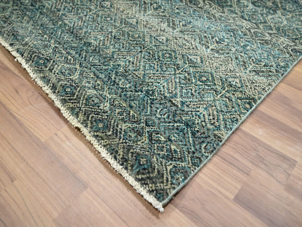 Modern / Contemporary hand-knotted wool rug in Teal, 8'1" x 10' — SKU O076569 (view 6)
