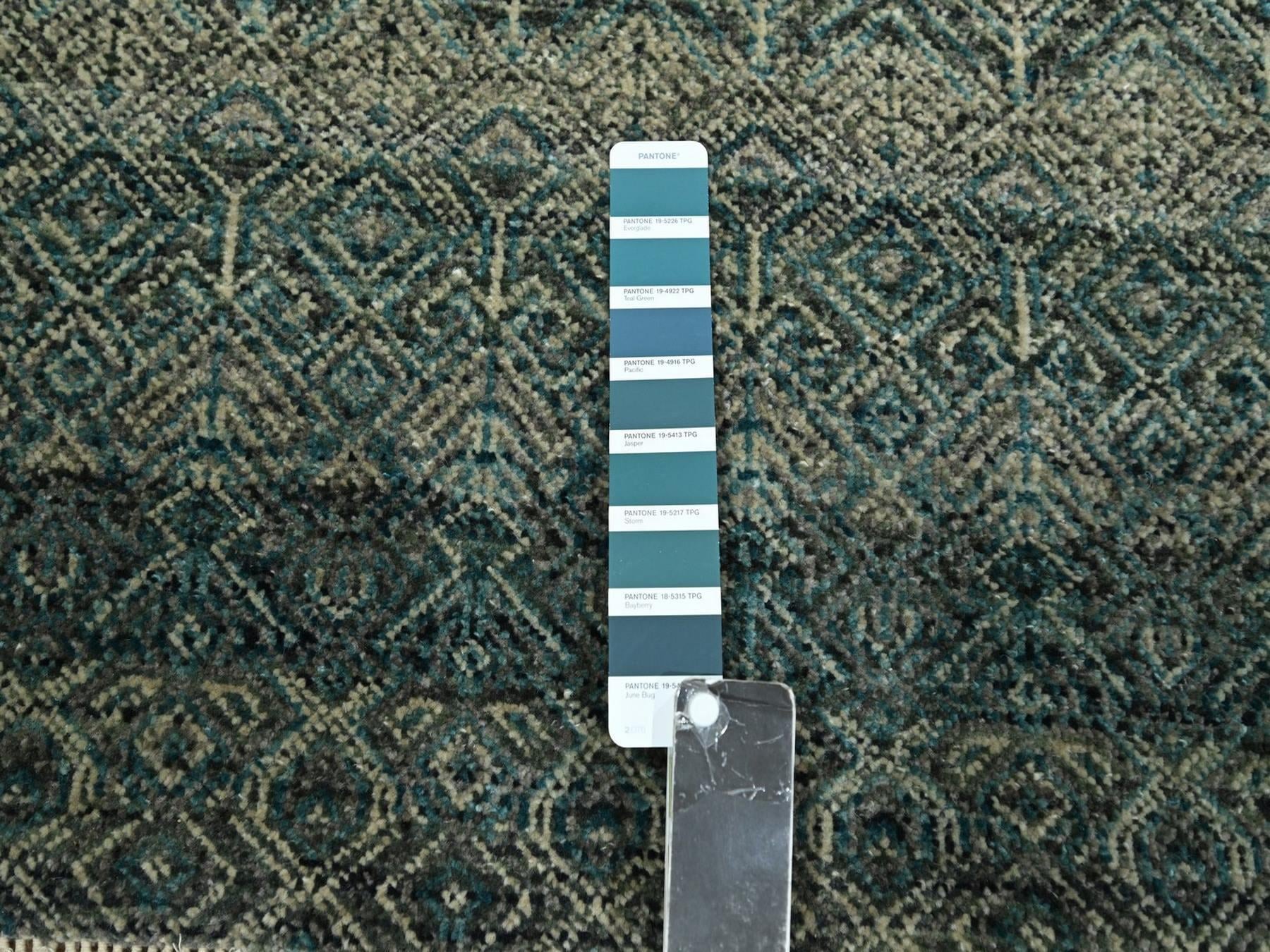 Modern / Contemporary hand-knotted wool rug in Teal, 8'1" x 10' — SKU O076569 (view 7)