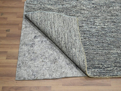 Modern / Contemporary hand-knotted wool rug in Gray, 8' x 10' — SKU O076571 (view 4)
