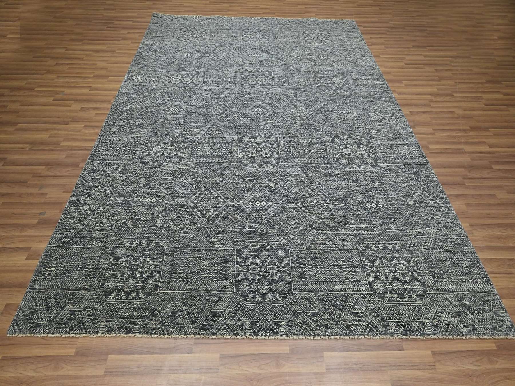 Transitional hand-knotted wool/silk rug in Gray, 7'10" x 10' — SKU O076573 (view 2)
