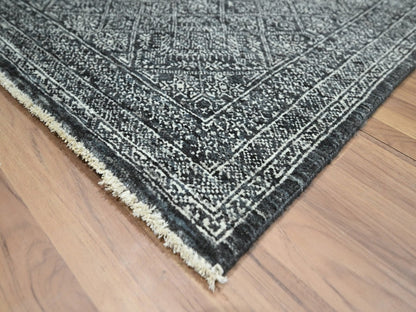 Black 8'2" x 10'2" Modern and Contemporary Hand knotted Wool/Silk Rug - Sku: O076574