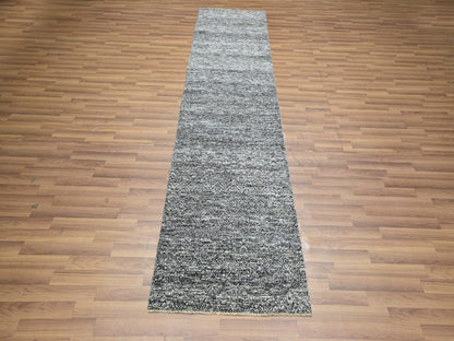 Modern / Contemporary hand-knotted wool runner in Gray, 2'7" x 9'10" — SKU O076579 (view 2)