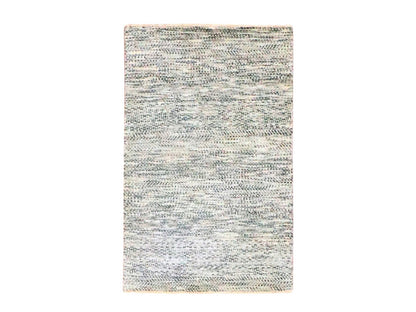 Modern / Contemporary hand-knotted wool rug in Beige, 2' x 3' — SKU O076582