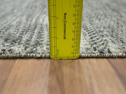 Beige 2'0" x 3'0" Modern and Contemporary Hand knotted Wool Rug - Sku: O076582