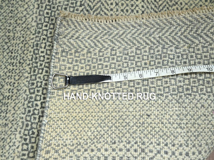 Beige 2'0" x 3'0" Modern and Contemporary Hand knotted Wool Rug - Sku: O076595