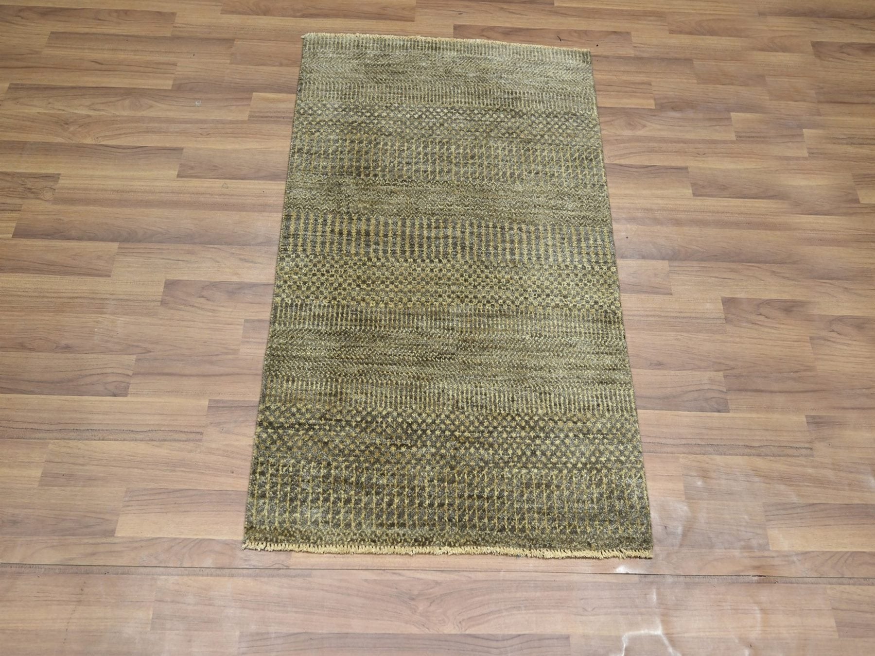 Brown 2'0" x 3'0" Modern and Contemporary Hand knotted Wool Rug - Sku: O076606