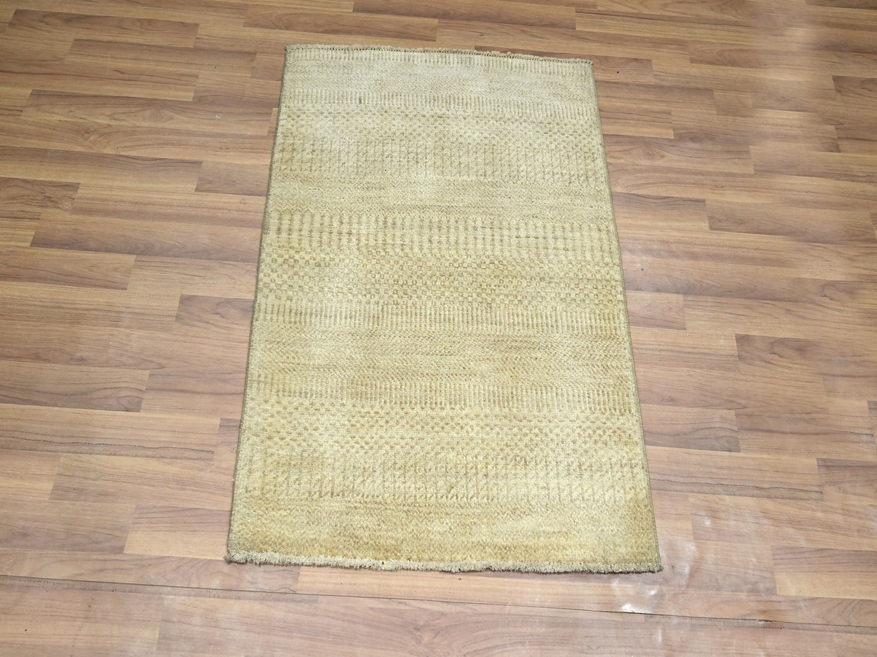 Beige 2'0" x 3'0" Modern and Contemporary Hand knotted Wool Rug - Sku: O076607
