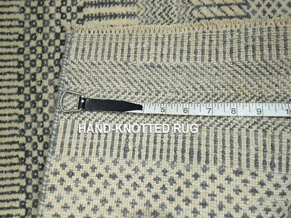 Modern / Contemporary hand-knotted wool/silk rug in Gray, 2' x 3' — SKU O076616 (view 4)