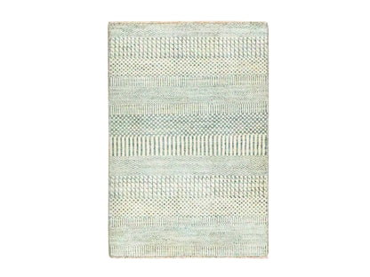 Modern / Contemporary hand-knotted wool rug in Gray, 2' x 3' — SKU O076617
