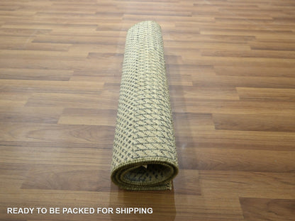 Modern / Contemporary hand-knotted wool rug in Gray, 2' x 3' — SKU O076617 (view 5)