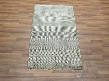 Modern / Contemporary hand-knotted wool rug in Gray, 2' x 3' — SKU O076619 (view 2)