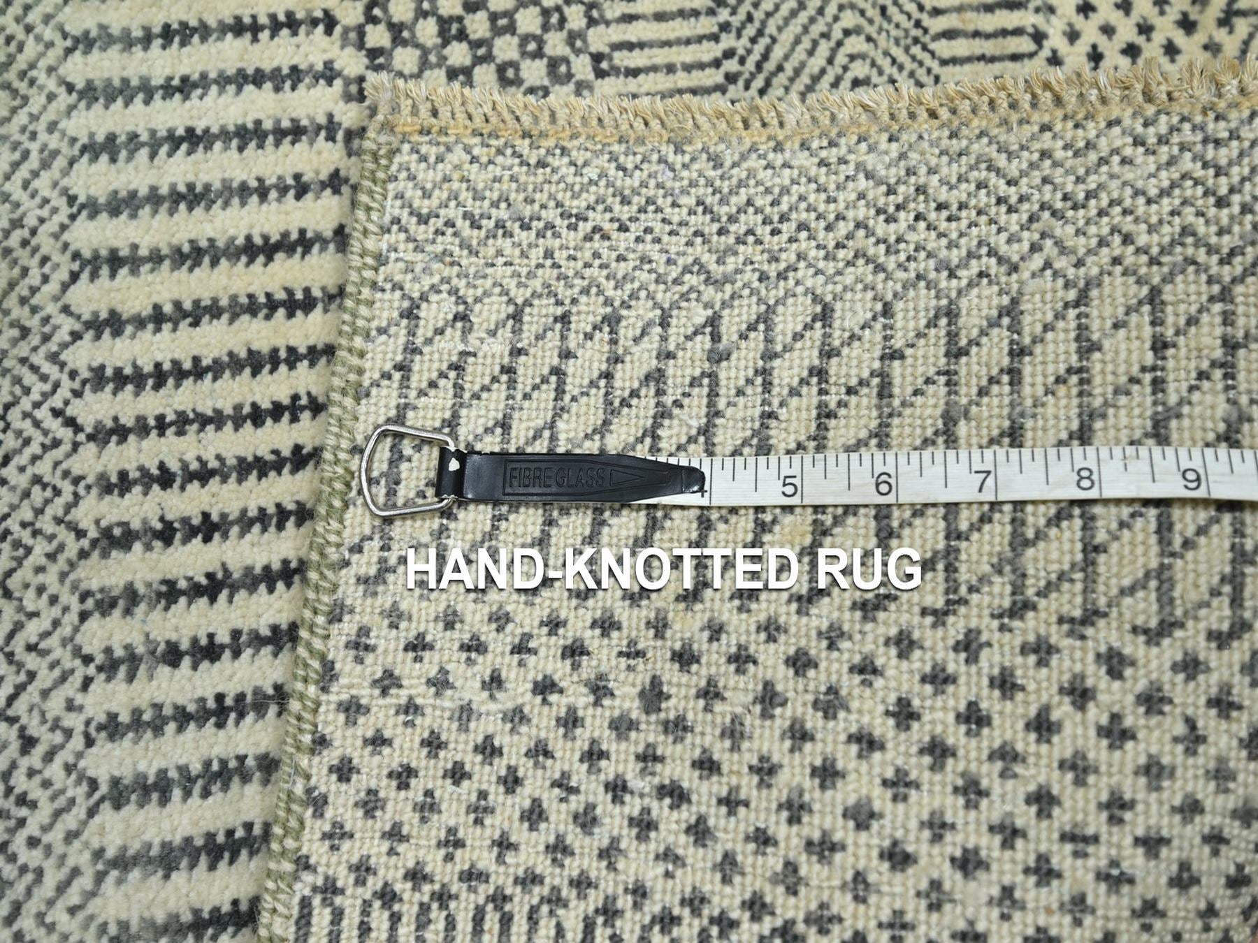 Modern / Contemporary hand-knotted wool rug in Gray, 2' x 3' — SKU O076619 (view 4)