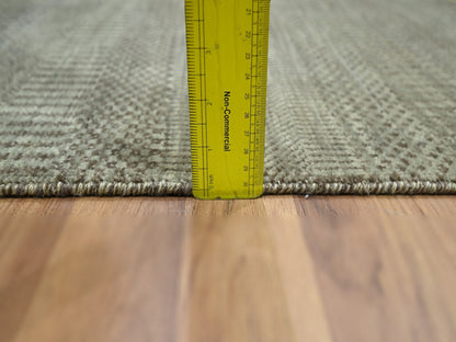 Modern / Contemporary hand-knotted wool rug in Gray, 2' x 3' — SKU O076641 (view 3)