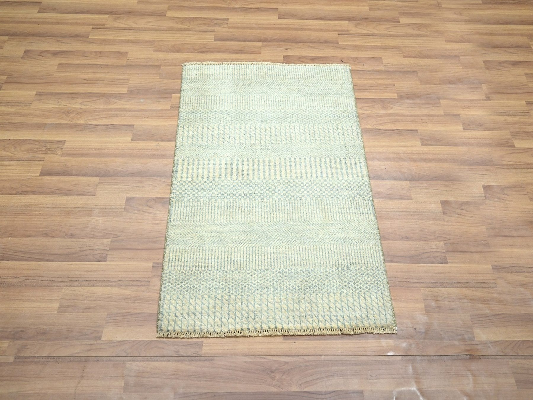 Beige 2'0" x 3'0" Modern and Contemporary Hand knotted Wool Rug - Sku: O076646